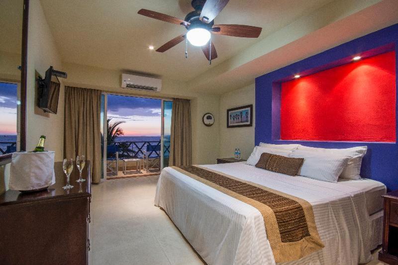 Blue Chairs Beachfront Resort Puerto Vallarta - Adults Only Bilik gambar